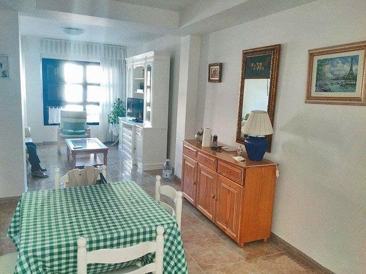 2 bedrooms apartment for rent in Telde, Spain - Image 3