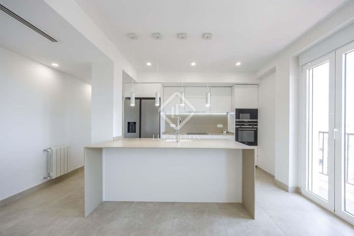 3 bedrooms apartment for rent in Valencia, Spain - Image 3