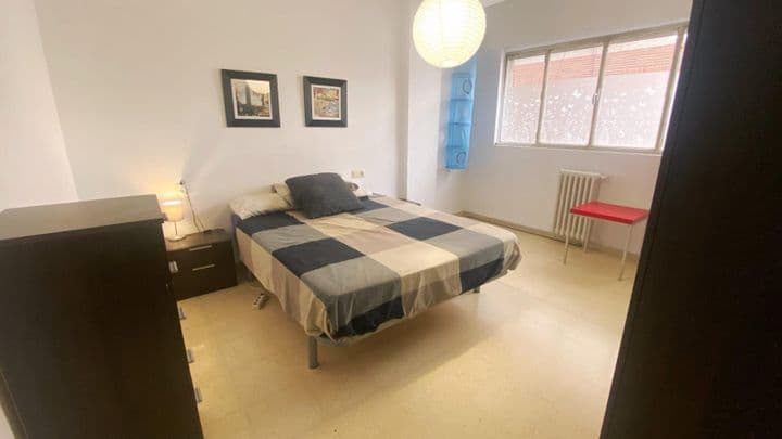 3 bedrooms apartment for rent in Camino de Ronda, Spain - Image 8