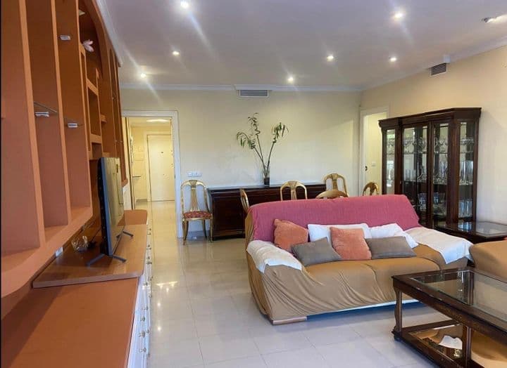 3 bedrooms apartment for rent in Camino de Ronda, Spain - Image 4