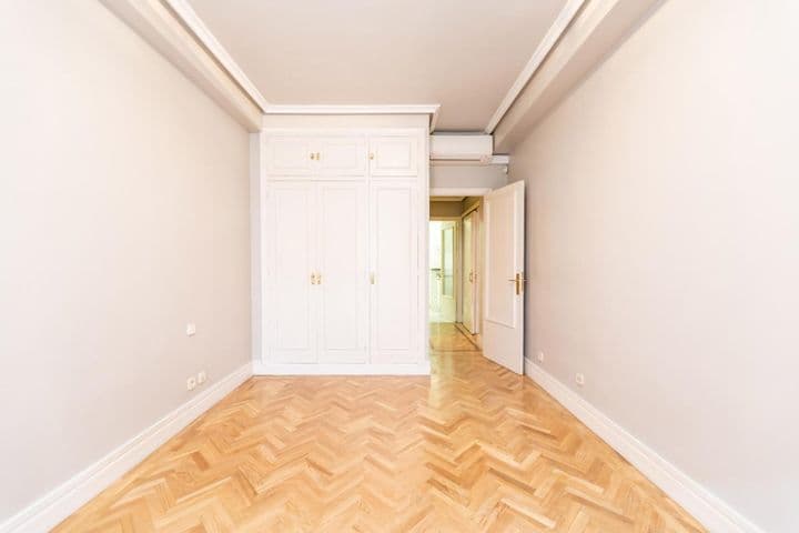 2 bedrooms apartment for sale in Madrid, Spain - Image 9