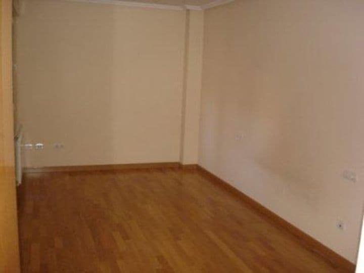 3 bedrooms apartment for sale in Valencia de Don Juan, Spain - Image 4