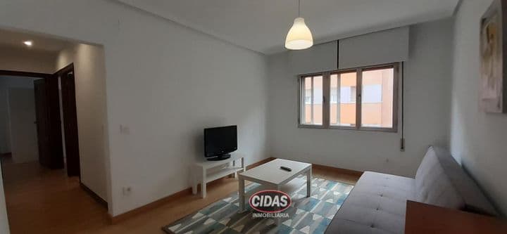 3 bedrooms apartment for rent in Oviedo, Spain - Image 3