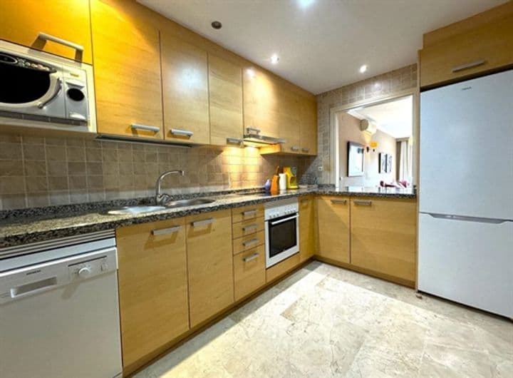 2 bedrooms apartment for sale in Estepona, Spain - Image 3