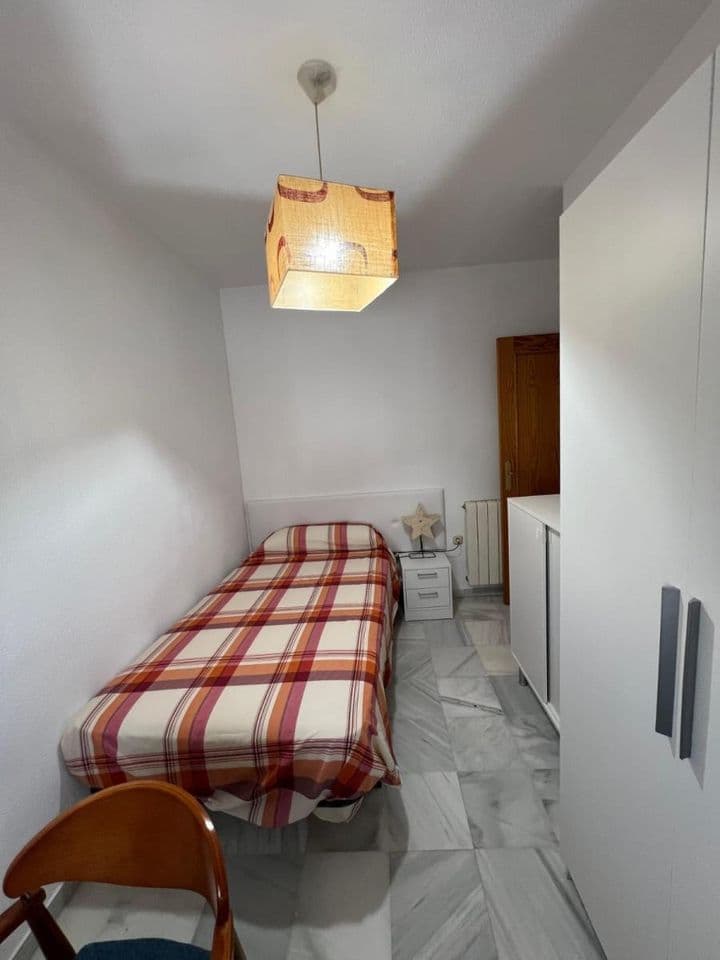 1 bedroom apartment for rent in Vega de Granada, Spain - Image 4