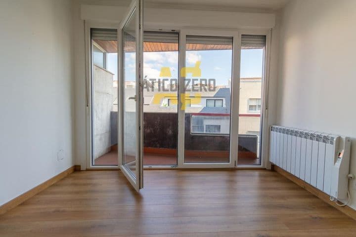 1 bedroom apartment for rent in Vigo, Spain - Image 3