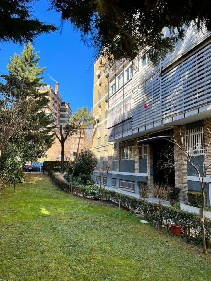 Apartment for sale in Ciudad Lineal, Spain - Image 9