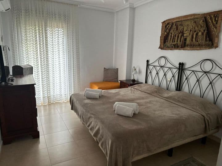 2 bedrooms apartment for rent in Nueva Andalucia, Spain - Image 10