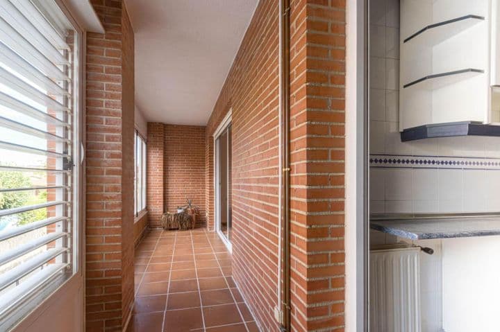 4 bedrooms apartment for rent in Cuenca del Medio Jarama, Spain - Image 4