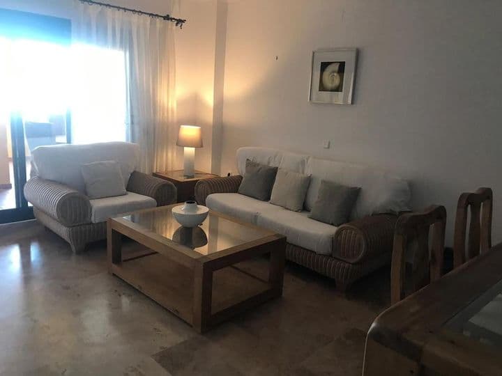 2 bedrooms apartment for rent in Linda Vista-Nueva Alcantara-Cortijo Blanco, Spain - Image 3