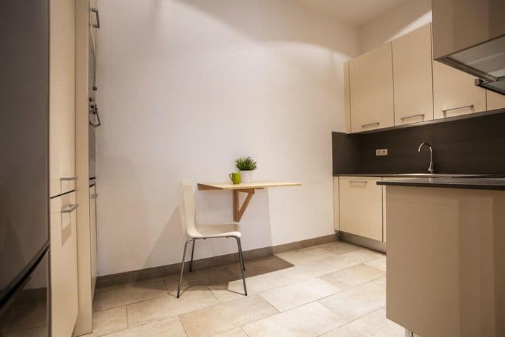 1 bedroom apartment for rent in Les Corts, Spain - Image 8