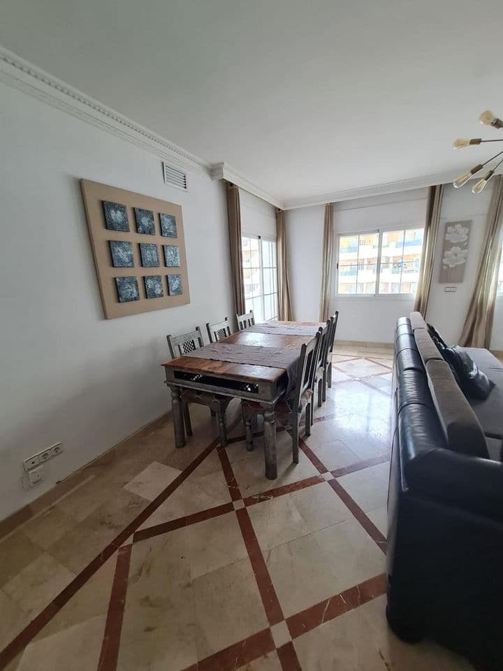 2 bedrooms apartment for rent in Nueva Andalucia, Spain - Image 9