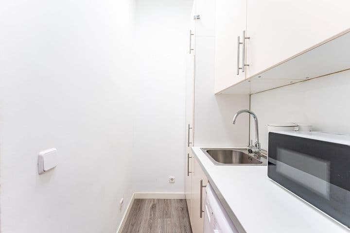 1 bedroom apartment for sale in Centro, Spain - Image 12