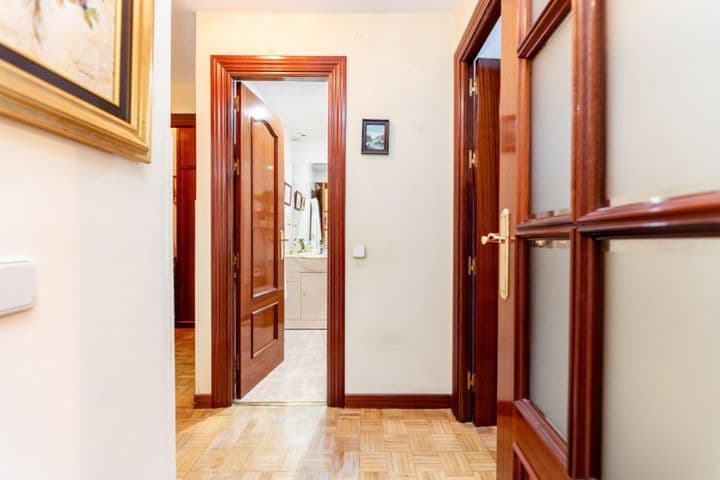 3 bedrooms apartment for sale in Chamartin, Spain - Image 11