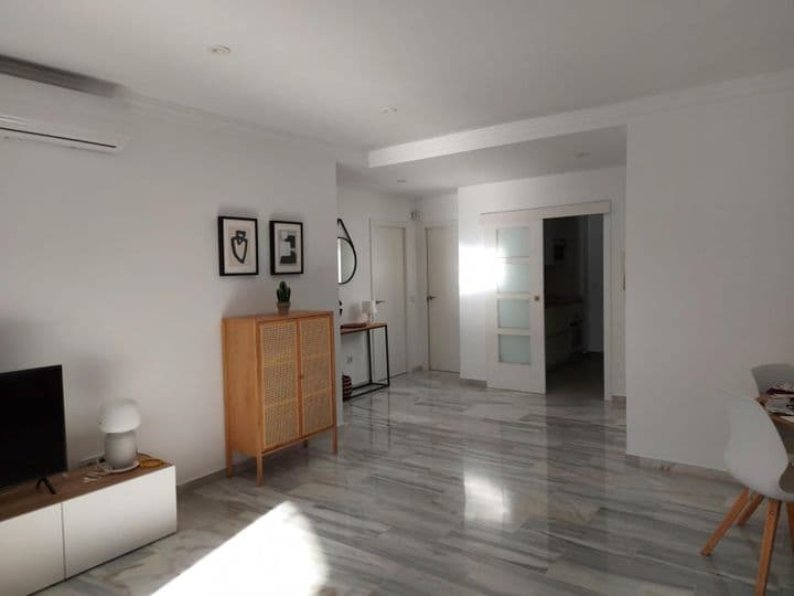 2 bedrooms apartment for rent in Ricardo Soriano, Spain - Image 10