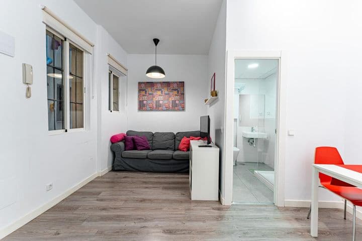 1 bedroom apartment for sale in Centro, Spain - Image 8