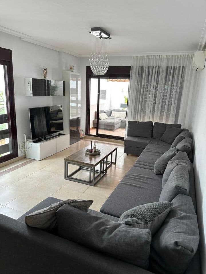 2 bedrooms apartment for rent in Nueva Andalucia, Spain - Image 3