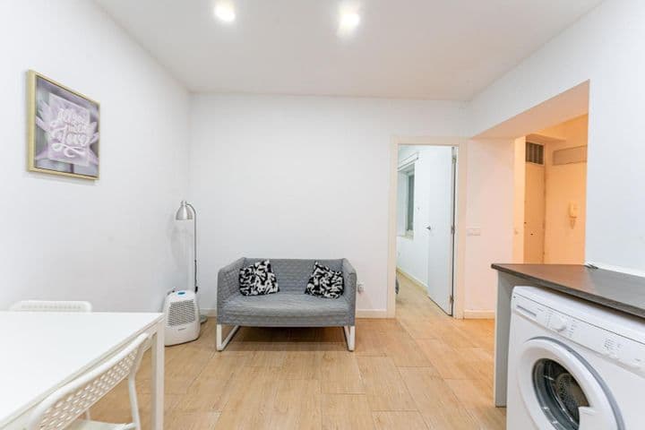 1 bedroom apartment for sale in Centro, Spain - Image 12