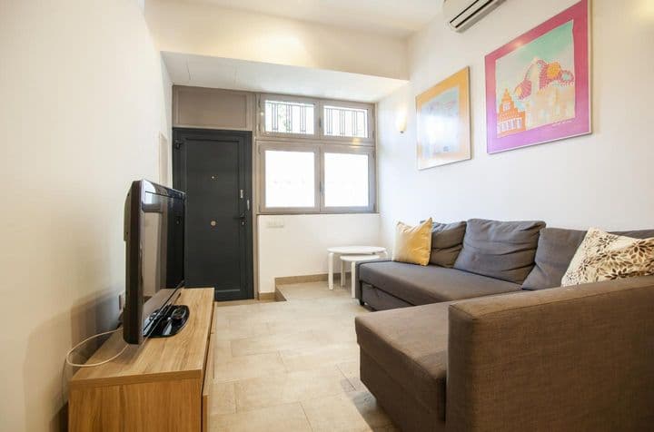 1 bedroom apartment for rent in Les Corts, Spain - Image 3