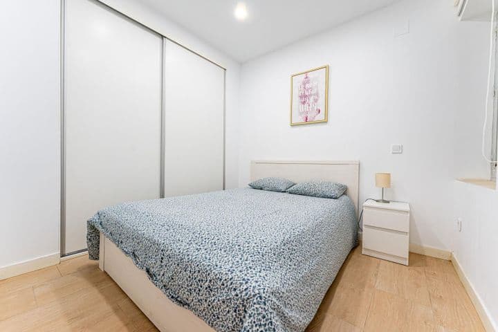 1 bedroom apartment for sale in Centro, Spain - Image 6