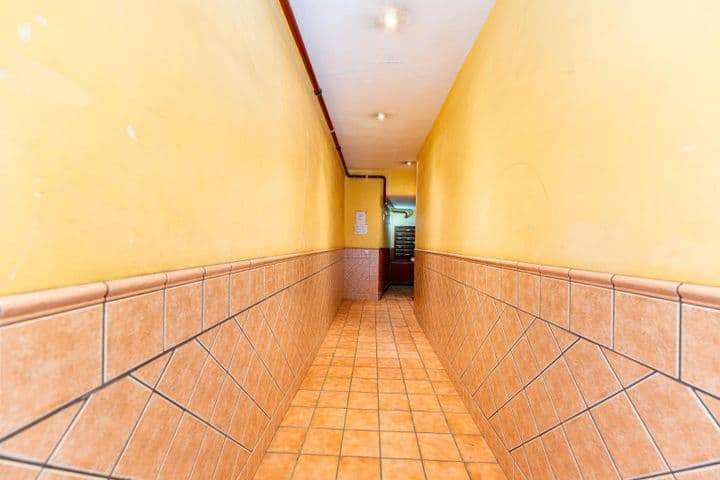 1 bedroom apartment for sale in Centro, Spain - Image 8