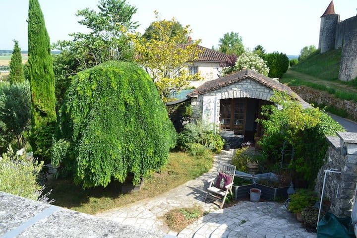 2 bedrooms house for sale in  France - Image 8