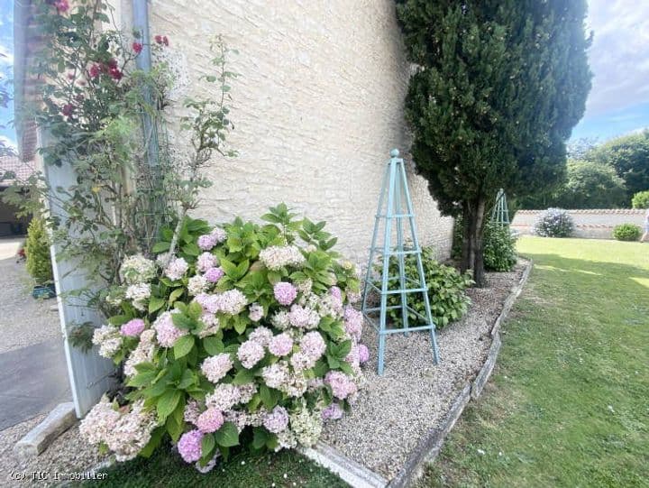 4 bedrooms house for sale in Civray, France - Image 10