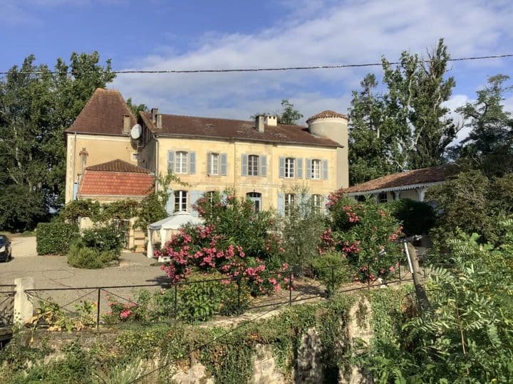 9 bedrooms house for sale in  France - Image 3