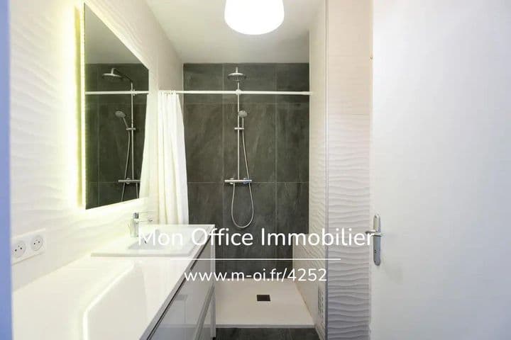 2 bedrooms house for sale in  France - Image 8