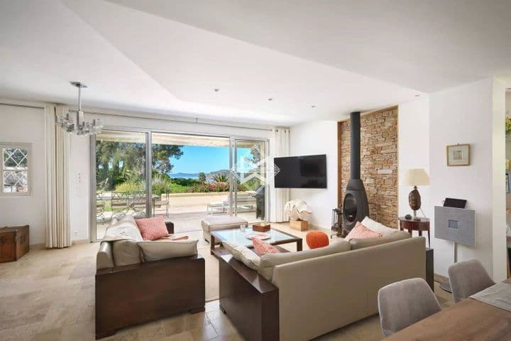 5 bedrooms house for sale in  France - Image 8