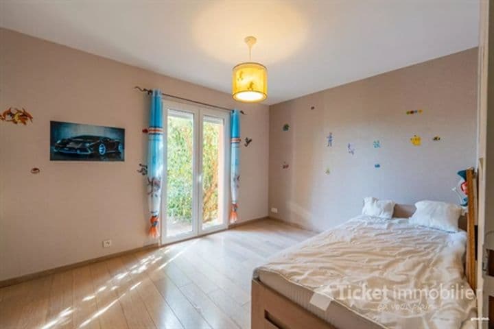 House for sale in Levignac, France - Image 9