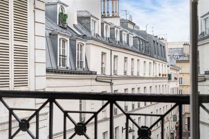 2 bedrooms apartment for sale in Paris 1er, France