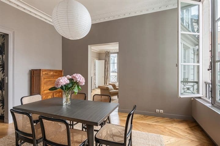 2 bedrooms apartment for sale in Paris 1er, France - Image 8