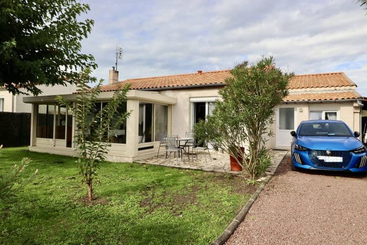 3 bedrooms house for sale in cozes, France