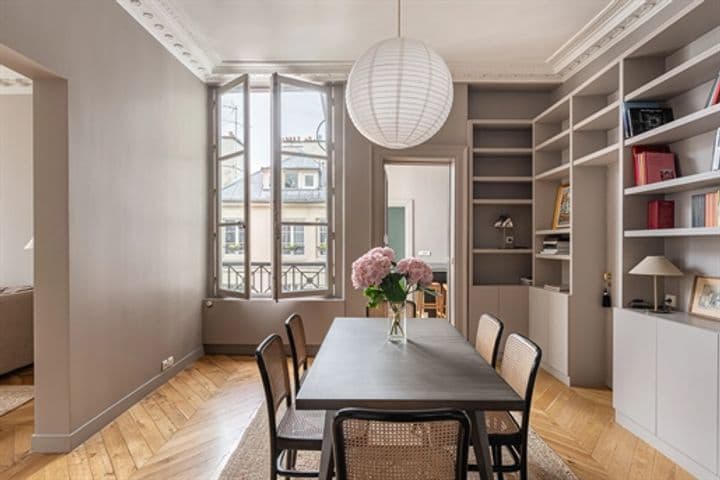 2 bedrooms apartment for sale in Paris 1er, France - Image 3