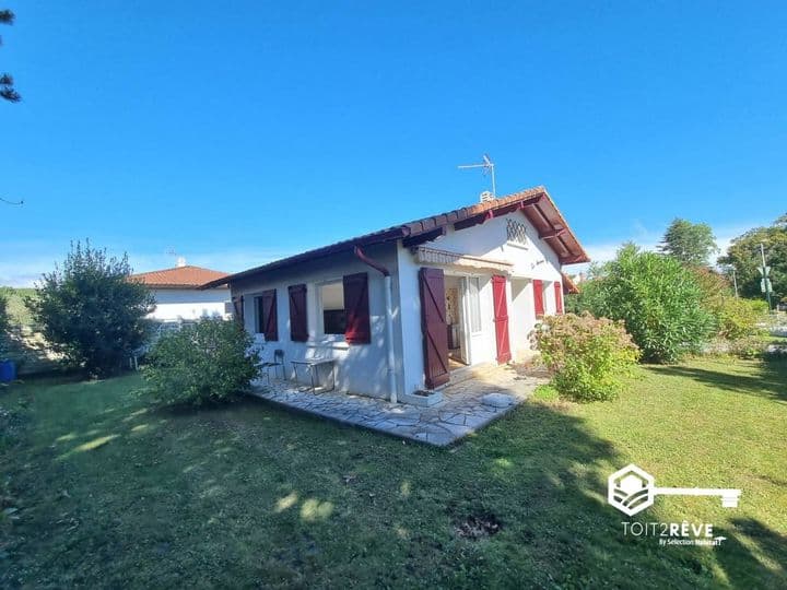 2 bedrooms house for sale in CAMBO LES BAINS, France - Image 2