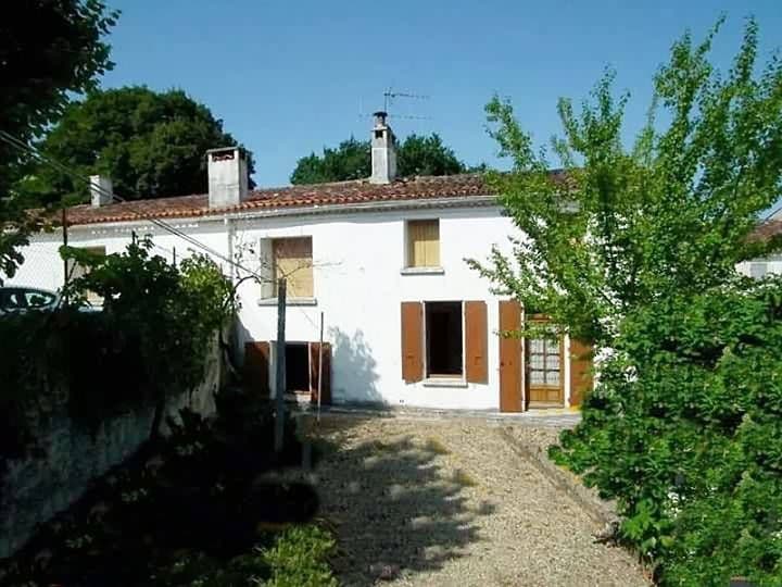 4 bedrooms house for sale in  France