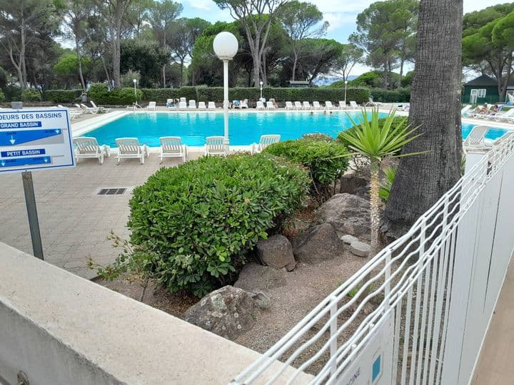 1 bedroom house for sale in st raphael, France