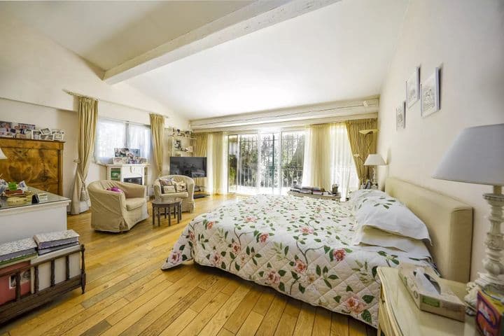 5 bedrooms house for sale in  France - Image 9