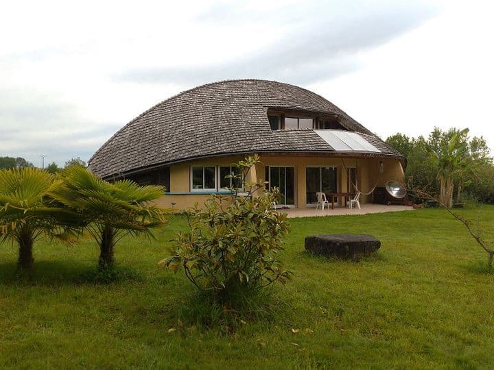 4 bedrooms house for sale in  France