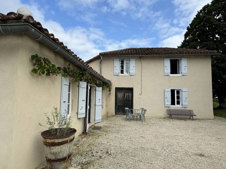 2 bedrooms house for sale in  France - Image 12