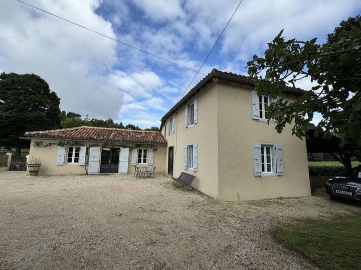 2 bedrooms house for sale in  France - Image 10