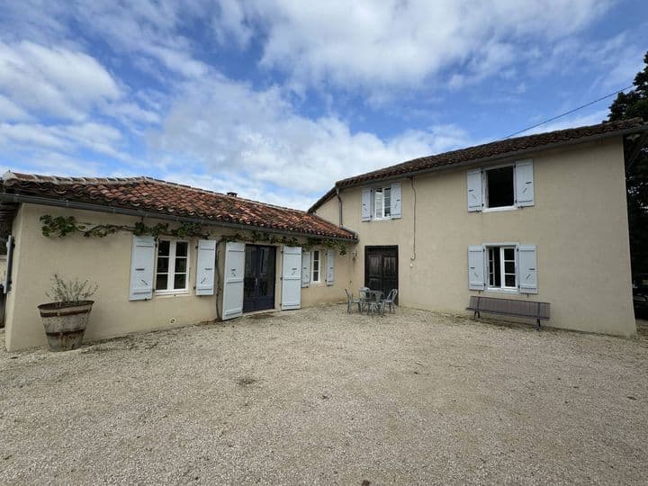 2 bedrooms house for sale in  France - Image 9