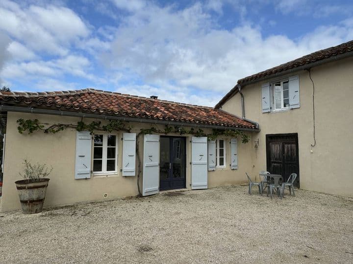 2 bedrooms house for sale in  France - Image 11