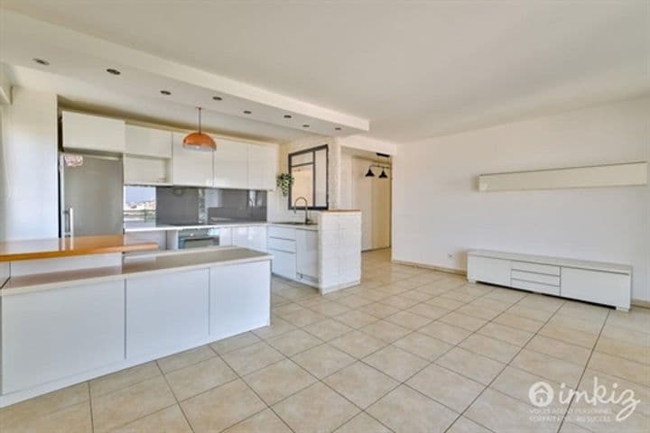 3 bedrooms apartment for sale in Marseille, France - Image 3