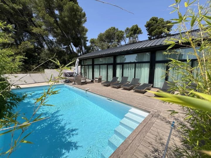 5 bedrooms house for sale in  France