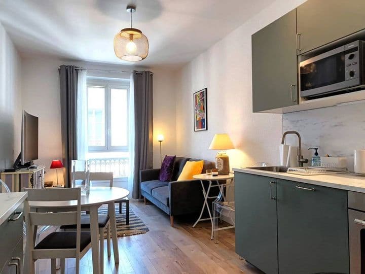 1 bedroom house for sale in  France - Image 2