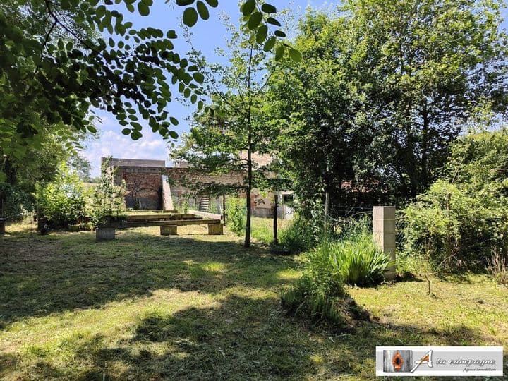 House for sale in Lamaids, France - Image 2