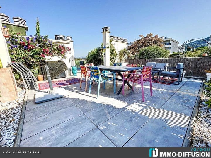 2 bedrooms house for sale in CANNES, France