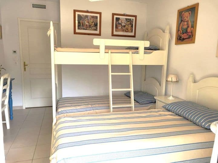 1 bedroom apartment for sale in Mandelieu-la-Napoule, France - Image 2